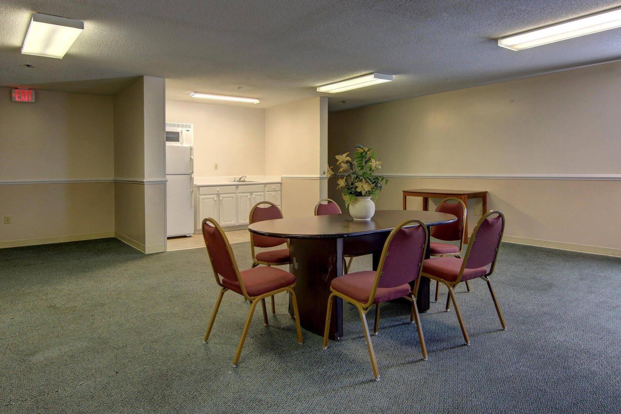 Intown Suites Extended Stay Atlanta Ga - Snellville Luaran gambar